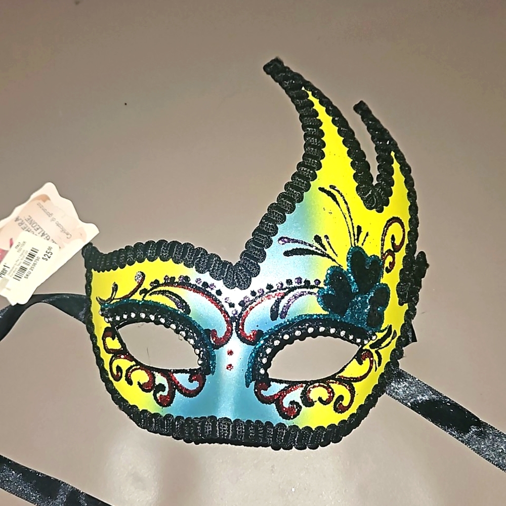 Pier 1 Decorative Mask
